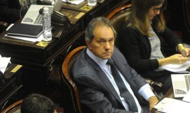 Piden otra vez que se le prohíba salir del país a Daniel Scioli