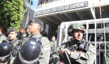 De ninguna manera el allanamiento a Camioneros es una cuestión política