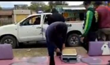 Dos hombres fueron detenidos tras ser hallados con sustancias prohibidas