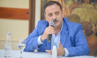 Ricardo Quintela se escudó en la pandemia y “pateó” la chance de un aumento sueldos para los empleados públicos