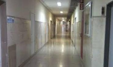 Denuncian que una interna de neuro-psiquiátrico del Hospital Vera Barros fue manoseada y fotografiada por un policía