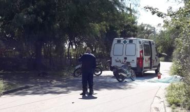 Terrible accidente en barrio Cochangasta: Murió un motociclista al chocar con un camión de Rioja Vial