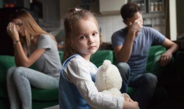 Falsas denuncias y desidia judicial: el combo que hace a los hijos víctimas eternas de guerras familiares