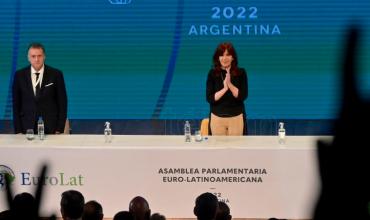 Cristina Kirchner calificó de "ilegal" el préstamo del FMI a Macri y criticó a la Justicia