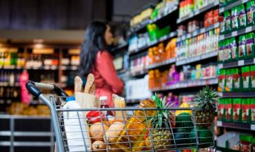 Indec: Una familia necesitó casi $ 90.000 en marzo para no ser pobre