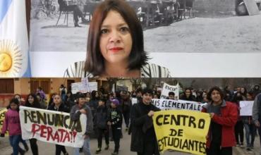 Renunció la ministra de Educación de Chubut por la intoxicación con monóxido de carbono de 58 alumnos