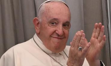 La salud del Papa: Francisco pasó “una buena noche” en el hospital, donde quedará internado “varios días”