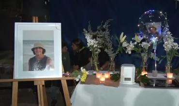 Velas, globos y mensajes de despedida: el emotivo homenaje a Benjamín Gamond, el argentino asesinado en México