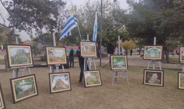 Realizan muestra itinerante de un artista uruguayo en Capital
