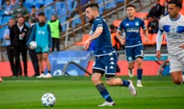 Racing empató en el final del partido ante Godoy Cruz y sigue como líder de la Zona B
