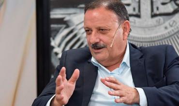 El gobernador Quintela firmó un decreto para agilizar el pago de los adicionales a la policía