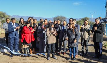 El Gobernador Quintela inauguró un nuevo espacio de encuentro para la comunidad de Huaco