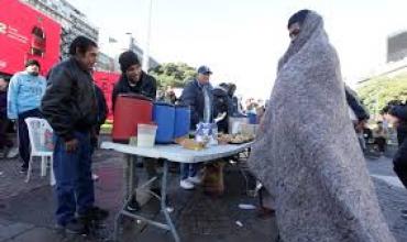 Organizaciones populares convocaron a un desayuno para personas en situación de calle