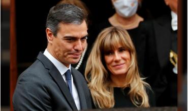 Quién es Begoña Gómez, la esposa de Pedro Sánchez a la que Milei acusó de “corrupta”