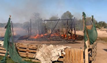 La Rioja: Se incendio un rancho en un barrio riojano 