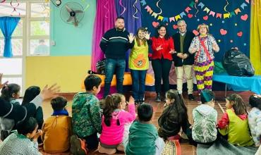 Sanagasta: Ajalar entregó juguetes a toda la comunidad educativa del jardín “Rosarito Vera Peñaloza”