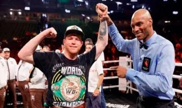 Canelo Álvarez venció a Berlanga en las tarjetas y sigue como rey de los supermedianos