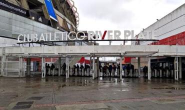 Evacuaron el colegio de River por una amenaza de bomba en El Monumental