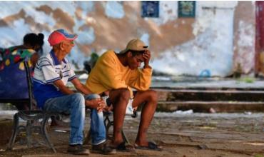 "La poca comida que tenía se pudrió": por qué Cuba está sufriendo los peores apagones de los últimos años