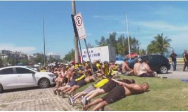 Río de Janeiro: saqueos, piñas, incendios e hinchas detenidos en la previa de Botafogo-Peñarol