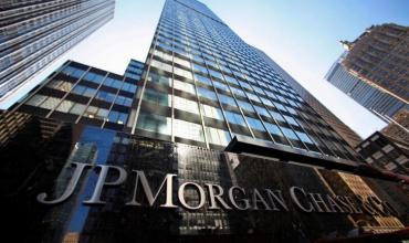 Dólar, cepo y actividad: JPMorgan dio a conocer sus proyecciones para la Argentina en 2025