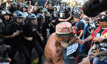 El Gobierno apunta a barras de cinco clubes por los incidentes en la marcha e investiga sus nexos políticos