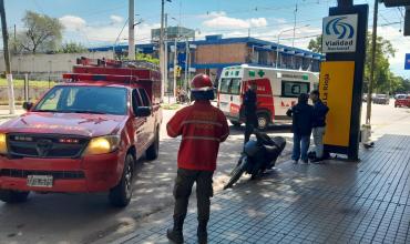 Un motociclista resultó herido tras chocar con una camioneta