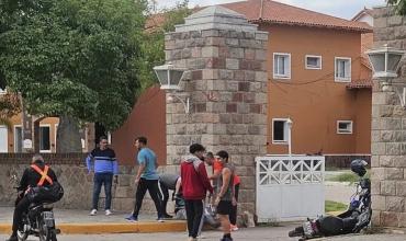 Robó, huyó y se estrelló contra un paredón