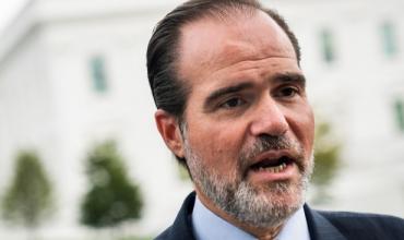 Se va del gobierno de Trump el hombre que incomodaba a la Casa Rosada y hay satisfacción cerca de Milei