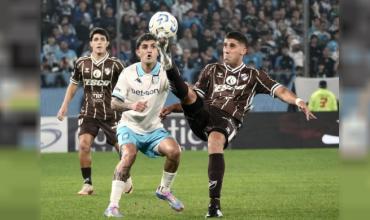 Racing perdió con Platense y quedó eliminado del Torneo Apertura