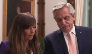 Gabriela Cerruti lanza una novela que retrata a un presidente “mentiroso, cobarde y maltratador” con sospechosas similitudes a Alberto Fernández