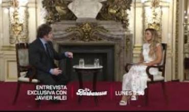 El Presidente dijo que es “mentira” que acordó con Carlos Rovira hacer caer Ficha Limpia y mostró su celular como prueba