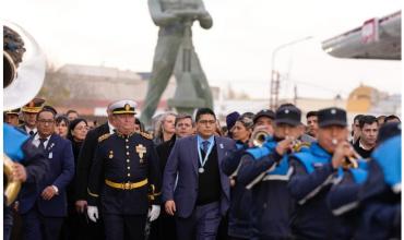 En pleno reclamo salarial, un gobernador desafió a los empleados públicos: “¿Probaron lo que es laburar en el sector privado?”