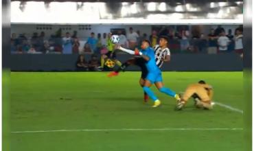 Neymar quiso hacer la "mano de Dios", pero terminó expulsado y con el Santos en zona de descenso