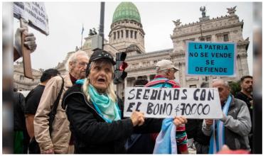 Marcha de los jubilados: se suman feministas, personas con discapacidad y profesionales del Garrahan y CONICET