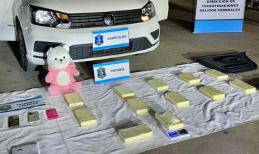 Cae banda narco que simulaba ser una familia y ocultaba dinero en un osito de peluche
