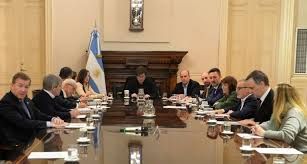 Javier Milei reunió a su Gabinete en una semana marcada por el fallo de YPF y el futuro incierto de un ministro