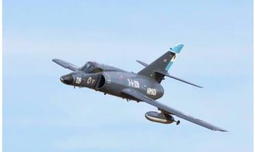 Jubilan a los aviones argentinos héroes de guerra en Malvinas