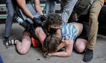 Trump elimina el derecho a fianza para inmigrantes detenidos durante procesos de deportación
