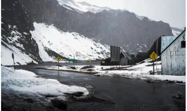 Cerraron el paso Pehuenche por las intensas nevadas en el lado de Chile