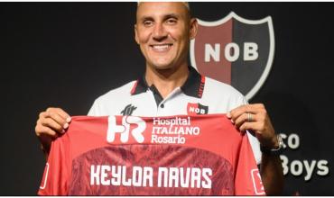 Se agrava el conflicto en Newell's con Keylor Navas: el arquero pidió ser suplente y Fabbiani lo sacó de la lista