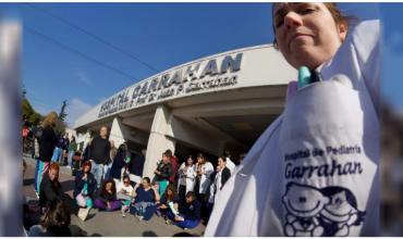El Hospital Garrahan denunció a Julia Mengolini y confirmó la acusación Manuel Adorni: "Se colgaron de la luz"