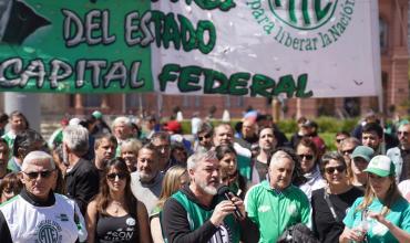El Gobierno oficializó aumentos salariales para empleados públicos nacionales y residentes del Hospital Garrahan