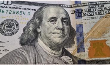 El día después del “apretón monetario” el dólar sigue quieto, pero se hunden las acciones