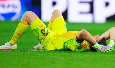 Aston Villa tomó una decisión clave sobre el futuro de Dibu Martínez