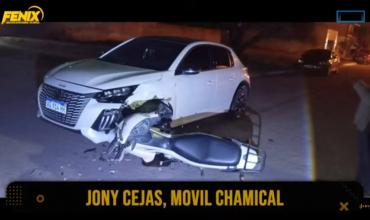 Chamical: Accidente entre un auto y una moto dejó una mujer asistida en el hospital