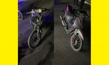 Choque entre dos motocicletas en avenida Primero de Marzo