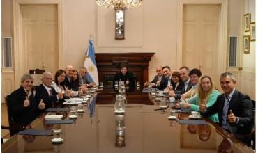 "Demagogia explícita": Milei monitoreó la derrota en el Congreso con el Gabinete y define si judicializa las leyes