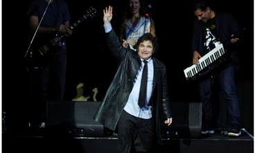 Javier Milei ya se prepara para el acto en el Movistar Arena: volverá a cantar con su banda