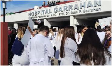 Sindicalistas tomaron oficinas del Hospital Garrahan y el Gobierno los cruzó: "Tienen al personal de rehén"